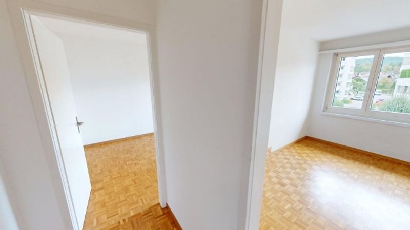 Helle 4-Zimmer-Wohnung im 2. OG  ruhig wohnen in Uetikon am See | BEFRISTET - 6
