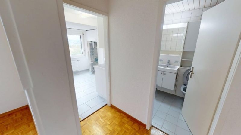 Helle 4-Zimmer-Wohnung im 2. OG  ruhig wohnen in Uetikon am See | BEFRISTET - 13