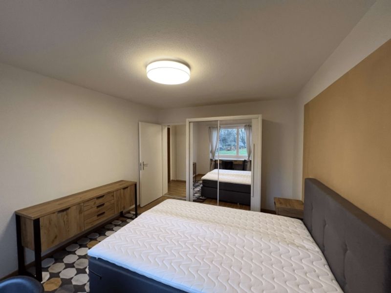 Furnished room in modernised apartment in a top location - 2