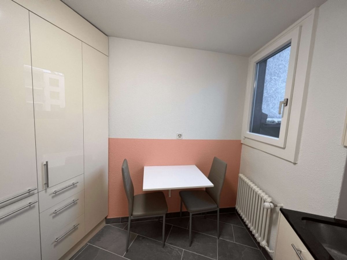 Furnished room in modernised apartment in a top location - 8