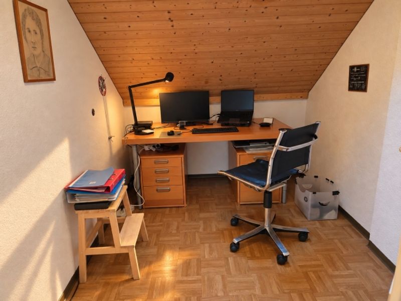 Wohnen mit Charme, zentral gelegen mit Galerie und viel Platz - 4