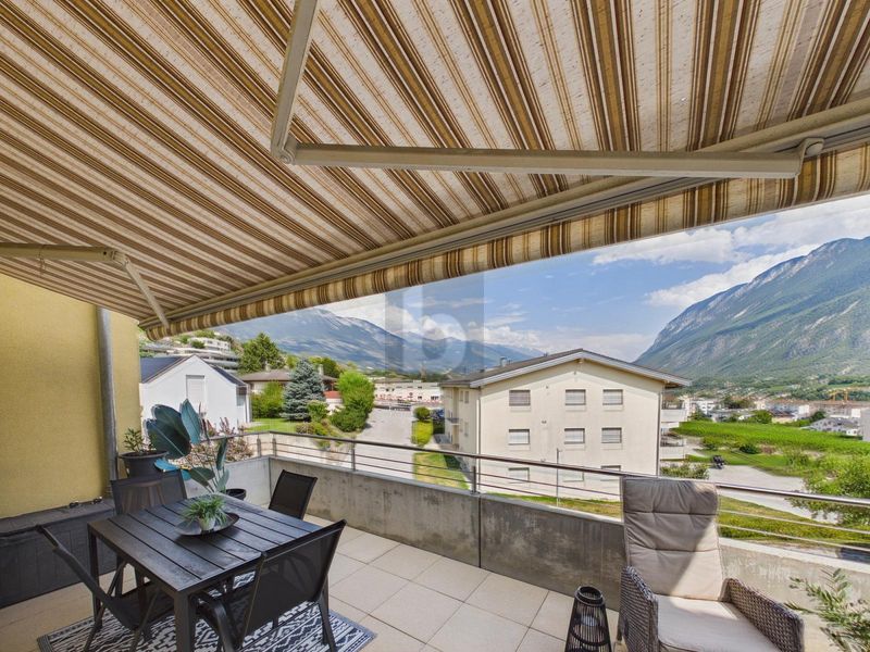 TERRASSE VERS LES ALPES - 1