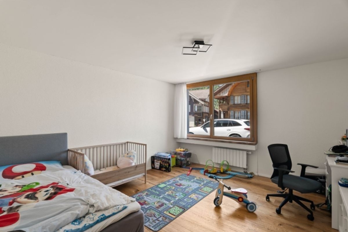 Modern umgebaute 4.5-Zimmer-Wohnung mit 135 m² Wohnfläche - 9