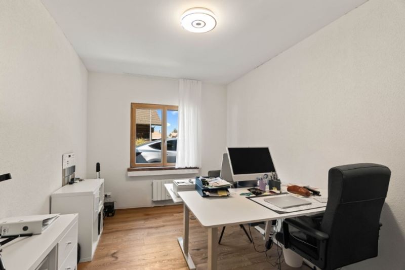 Modern umgebaute 4.5-Zimmer-Wohnung mit 135 m² Wohnfläche - 12