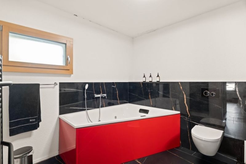 Modern umgebaute 4.5-Zimmer-Wohnung mit 135 m² Wohnfläche - 13