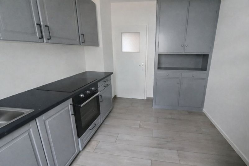 St-Imier, schöne 2,5-Zimmer-Wohnung mit Balkon - 2