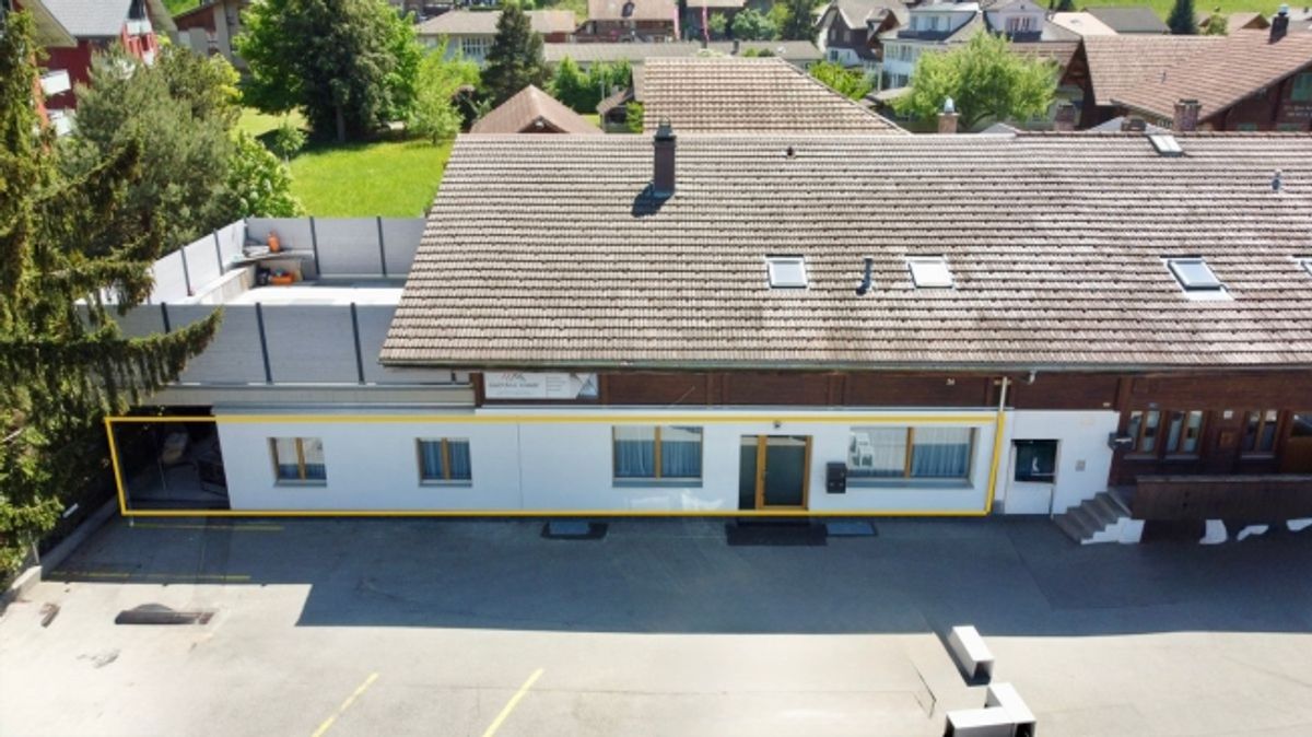 Modern umgebaute 4.5-Zimmer-Wohnung mit 135 m² Wohnfläche - 3