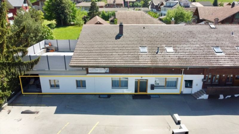 Modern umgebaute 4.5-Zimmer-Wohnung mit 135 m² Wohnfläche - 4