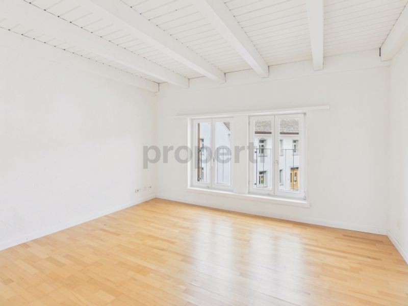 Helle 4.5-Zimmer-Dachwohnung mit Balkon und inklusive Nebenkosten in Beringen - 9