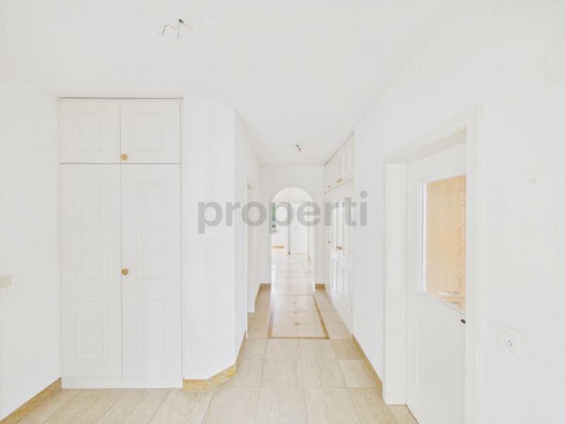Appartement de 4,5 pièces, chauffage au sol, garage et place extérieure inclus - 8