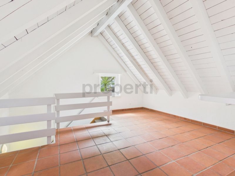 Helle 4.5-Zimmer-Dachwohnung mit Balkon und inklusive Nebenkosten in Beringen - 5