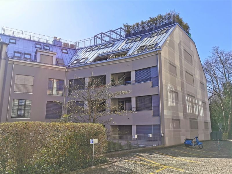 Moderne, grosszügige und zentrale 3.5-Zimmer-Wohnung - 1