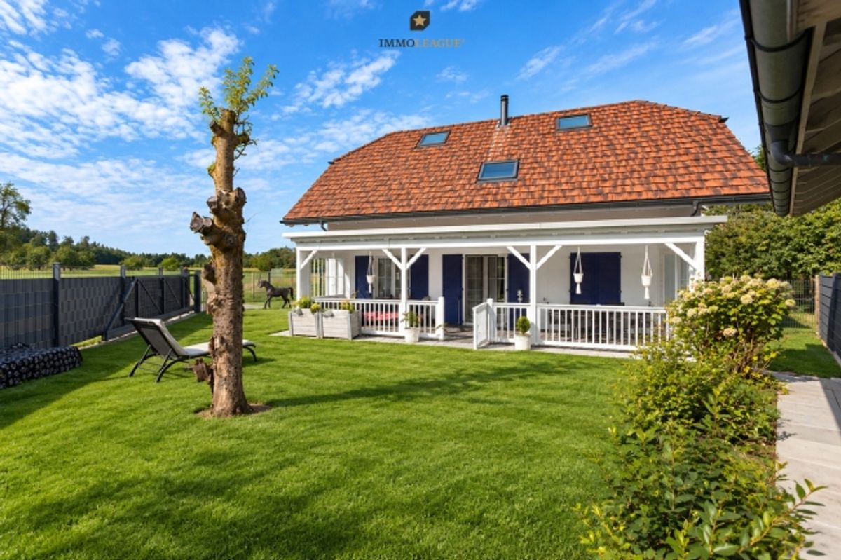 Ihr Traum vom Landleben Exklusives Landhaus mit Pferdestall & Weite. - 1