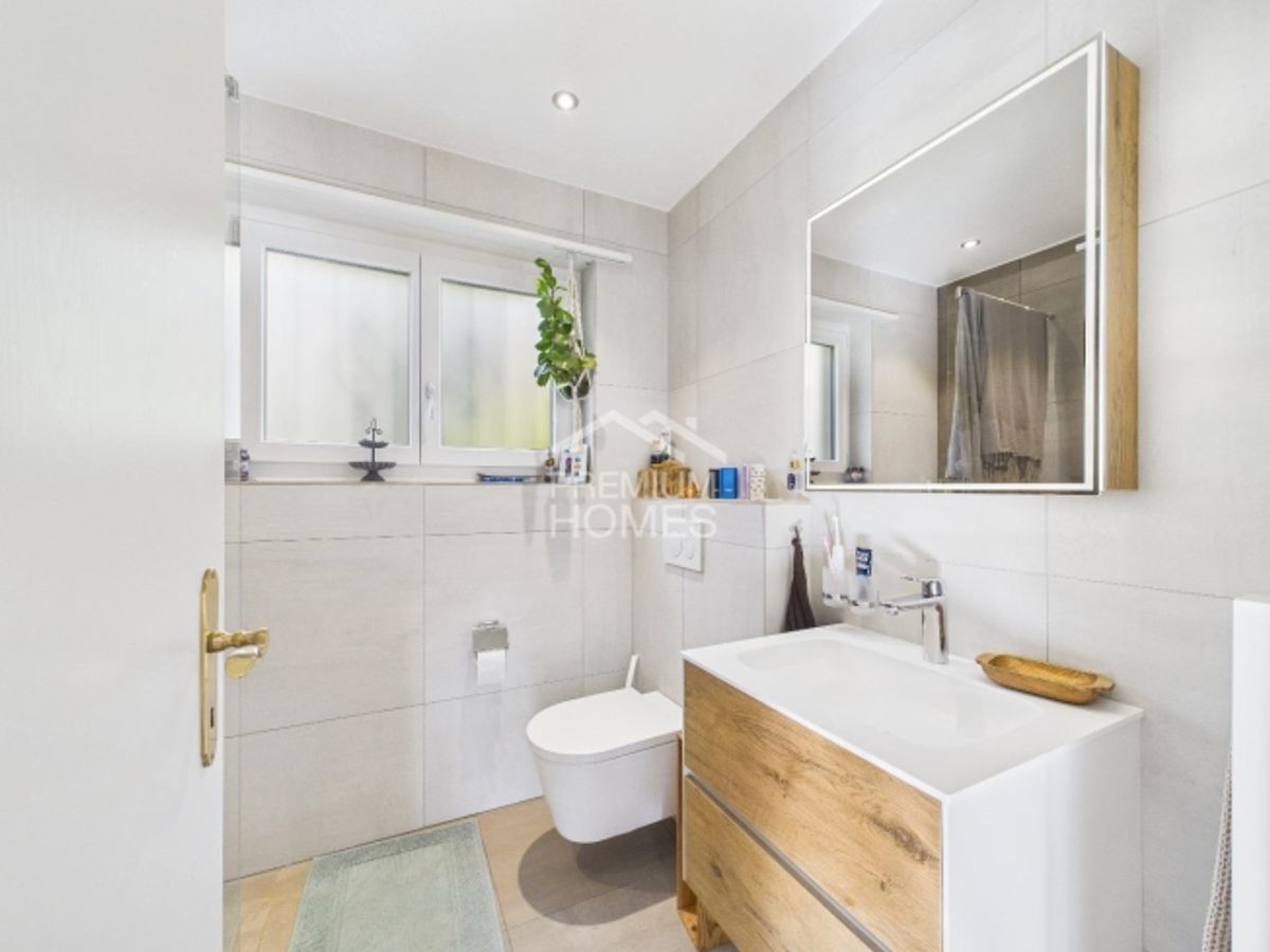 Einfamilienhaus an schöner Lage mit Weitsich - 8