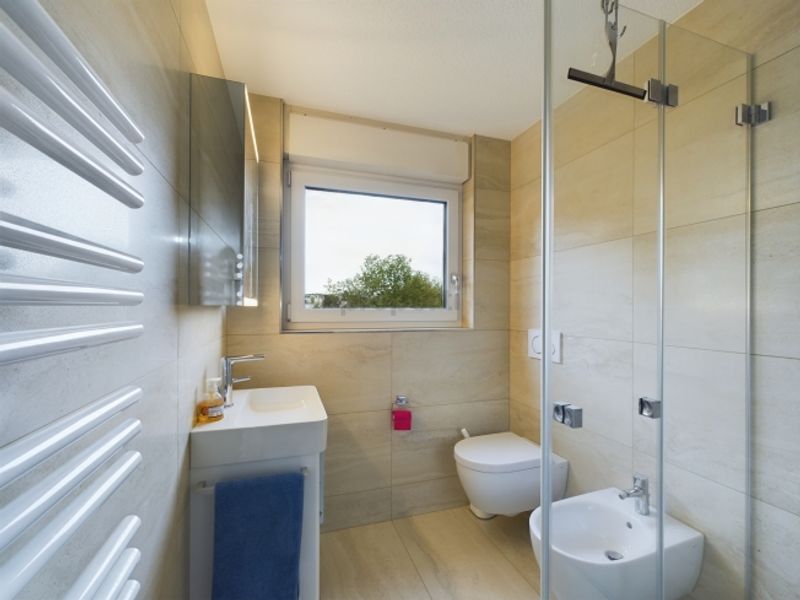Gemütliches Wohnen mit Seesicht und sonnigem Balkon in steuergünstiger Lage - 6