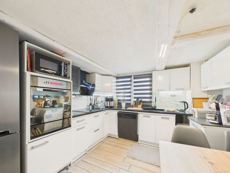 Charmantes 5.5-Zimmer-Reihenhaus mit viel Platz für die Familie - 9