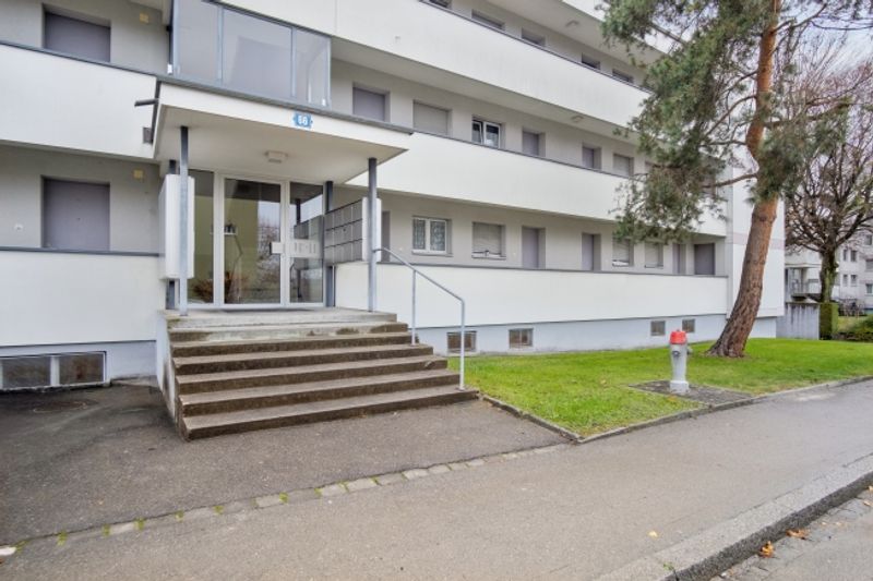 1-ZWG im 1.OG, in 8047 Zürich zu vermieten - 1