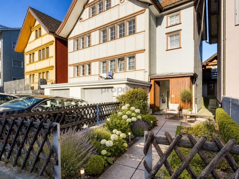 Grosszügige 5-Zimmer-Wohnung mit viel Stauraum in zentraler Lage von Appenzell - 1