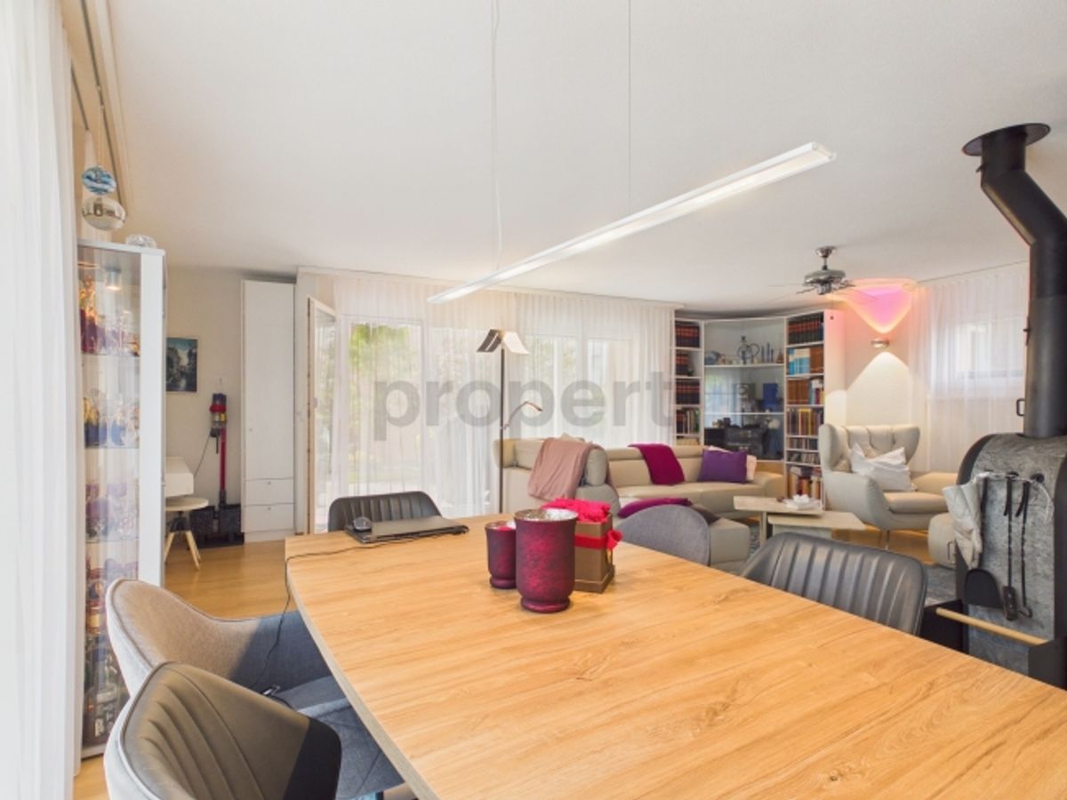 Grosszügiges 7.5-Zimmer-Einfamilienhaus mit Balkon - 3