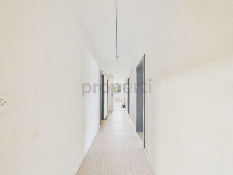 Lichtdurchflutetes Wohnen mit Balkon und Weitsicht - 8