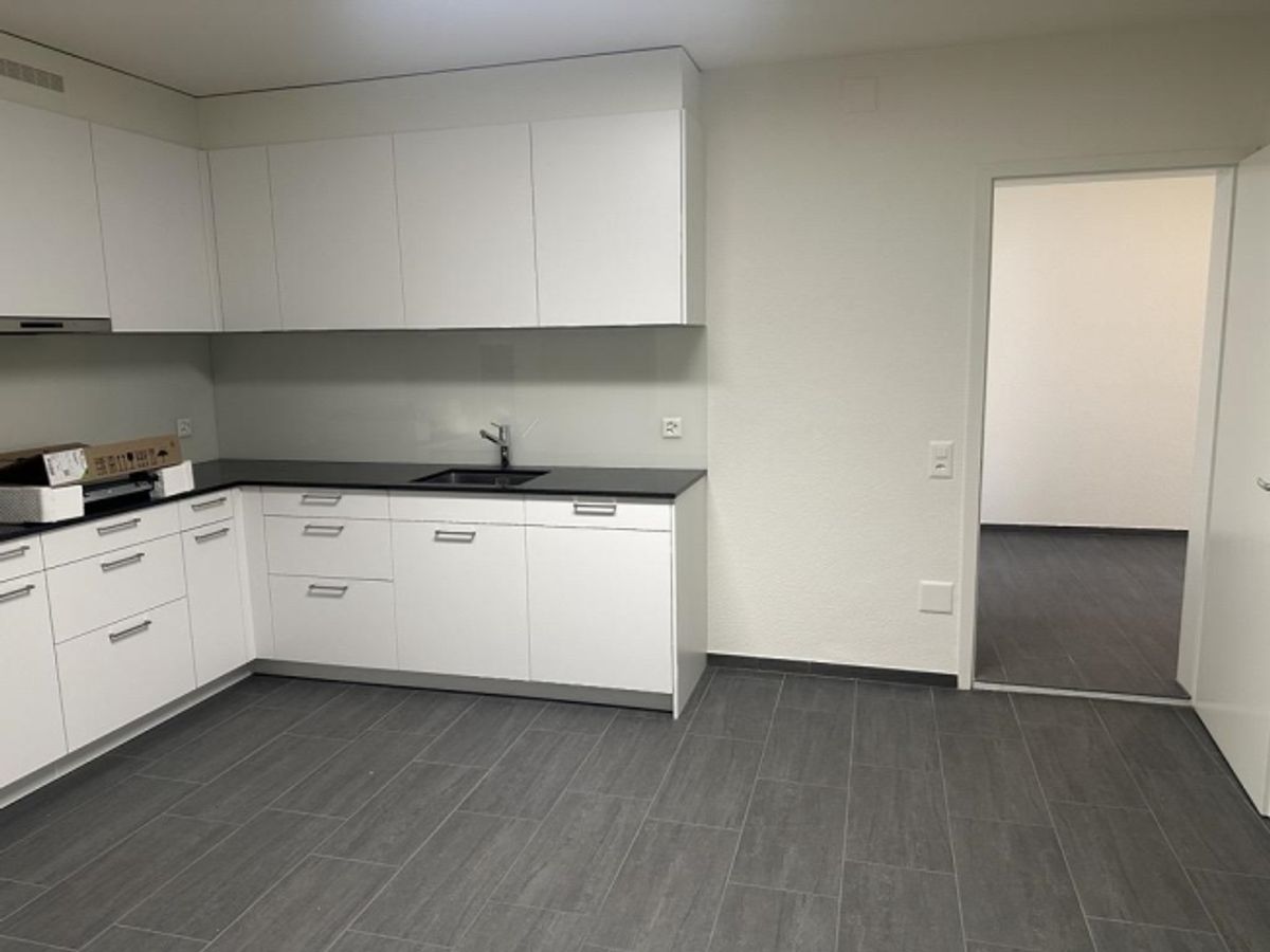 Frisch renovierte 3,5-Zimmerwohnung (ca. 90 m2) im Matthäusquartier - 6
