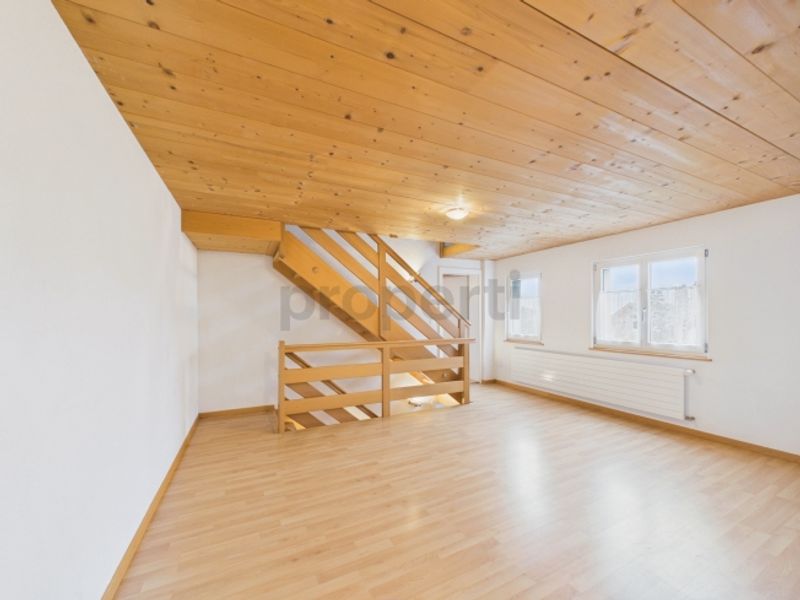 Gemütliche 6-Zimmer Einfamilienhaus an ruhiger Lage in Glarus - 2