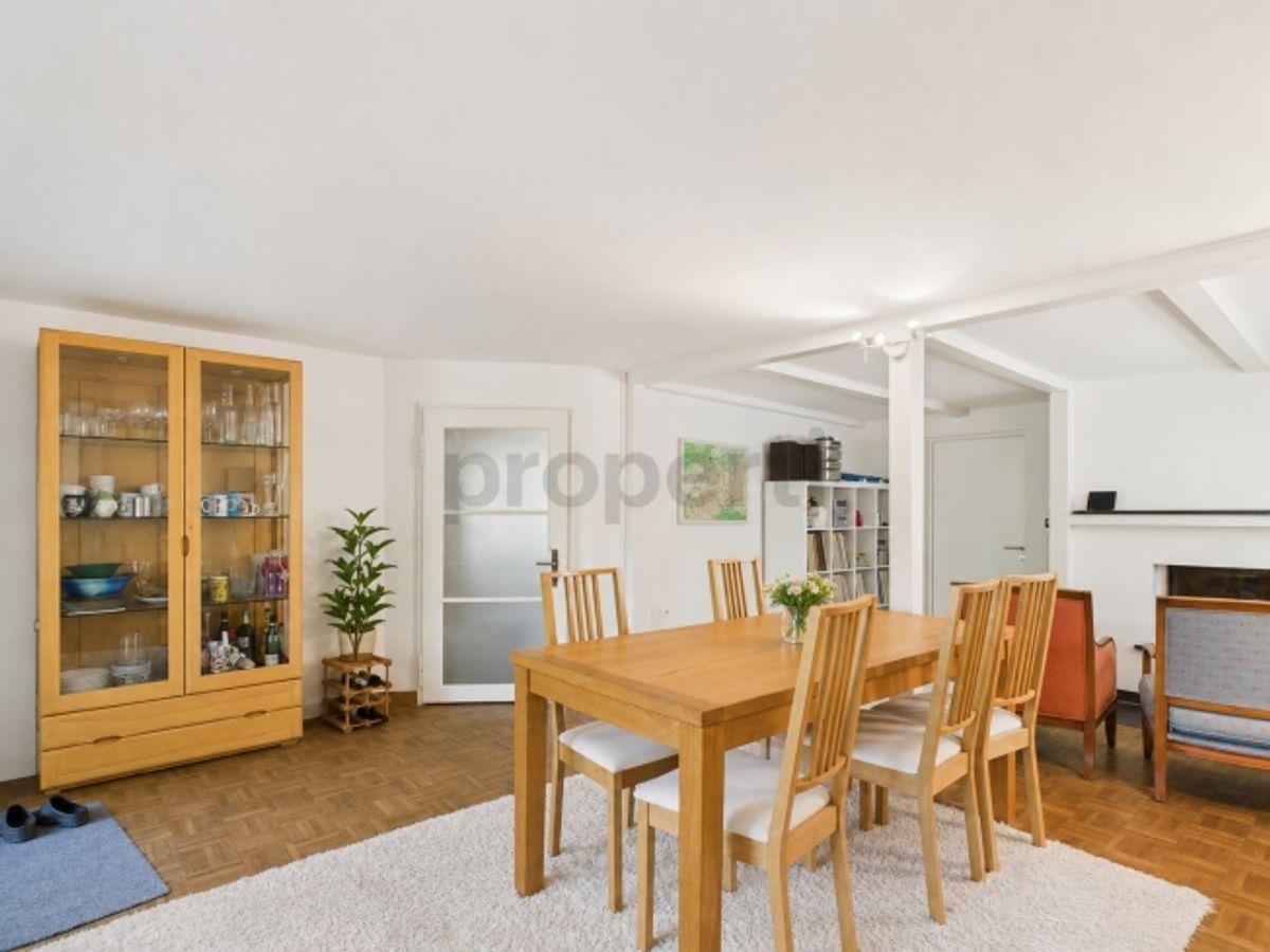 Charmante 6.5-Zimmer-Detached-House mit Bergsicht, Freudwil - 1