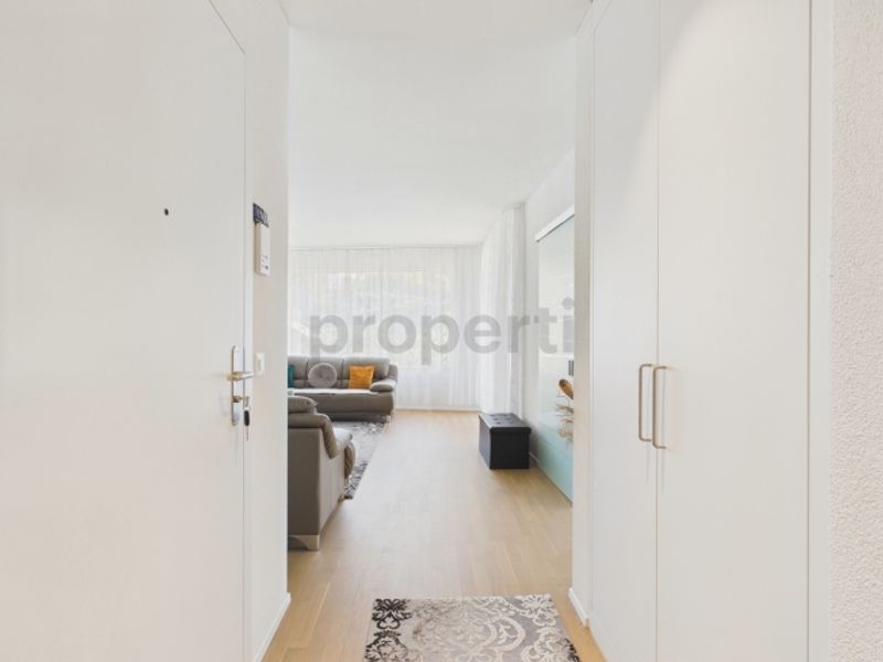Eigentumsstandard mit Panoramafenstern Grosszügige 74 m², Tiefgaragenplatz inklusive und sonniger Balkon - 7
