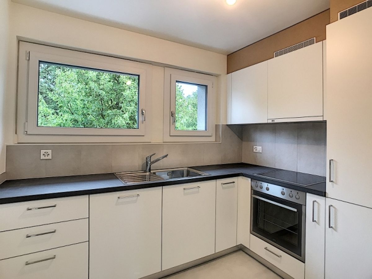 Schöne komplett renovierte 4.5 Zimmerwohnung im 2. OG - 0