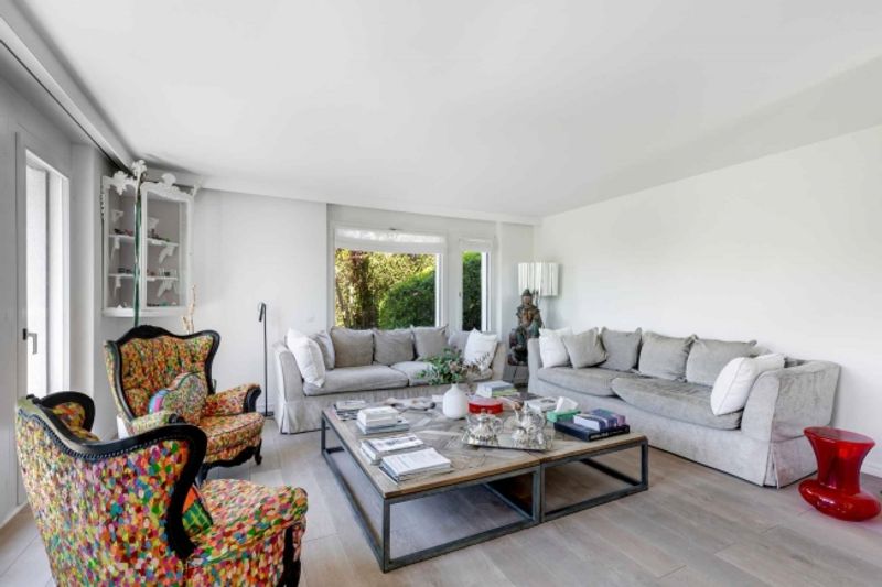 6,5-Zimmer-freistehende Villa mit Blick auf den Genfersee - 8