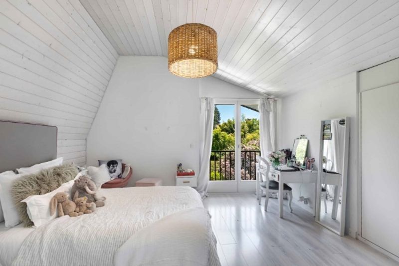 6,5-Zimmer-freistehende Villa mit Blick auf den Genfersee - 11