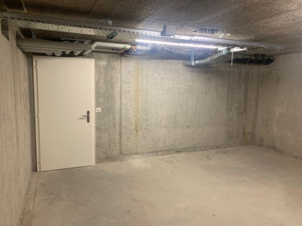 Großer Lagerraum von 28 m² - 2