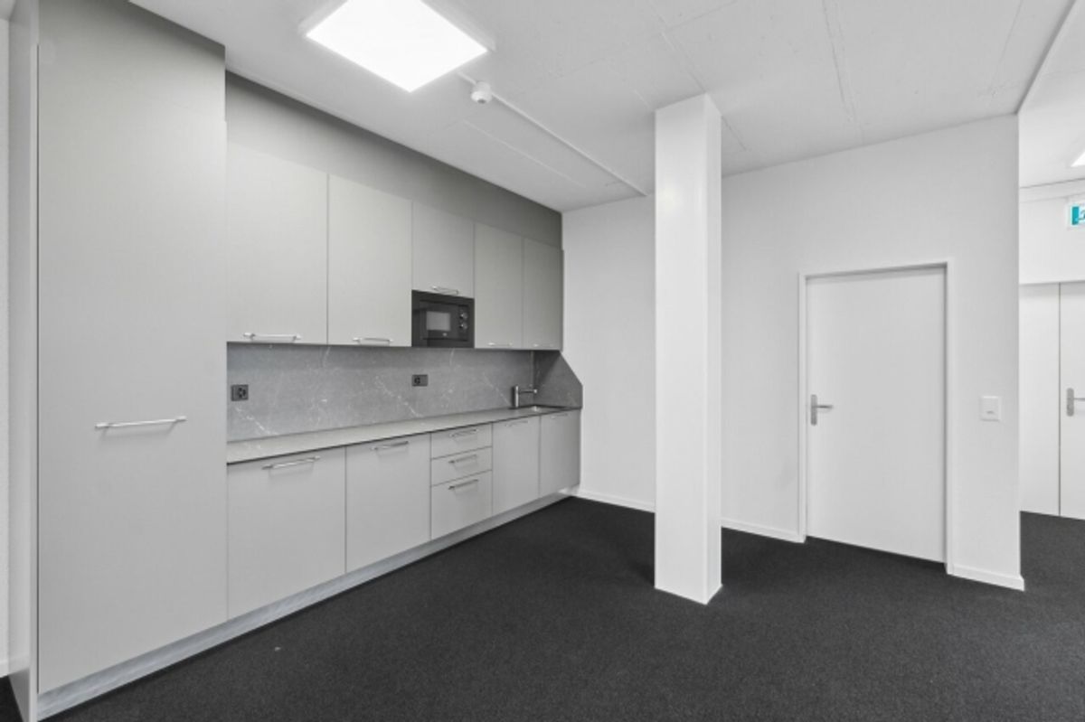 Neuer Raum für Ihre Ideen – top ausgebaute Büros/Praxisräume - 3