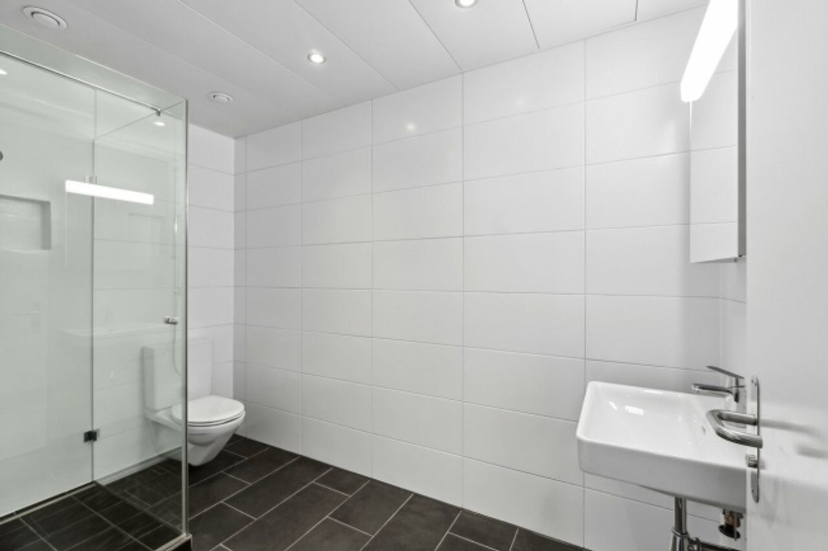 Neuer Raum für Ihre Ideen – top ausgebaute Büros/Praxisräume - 5