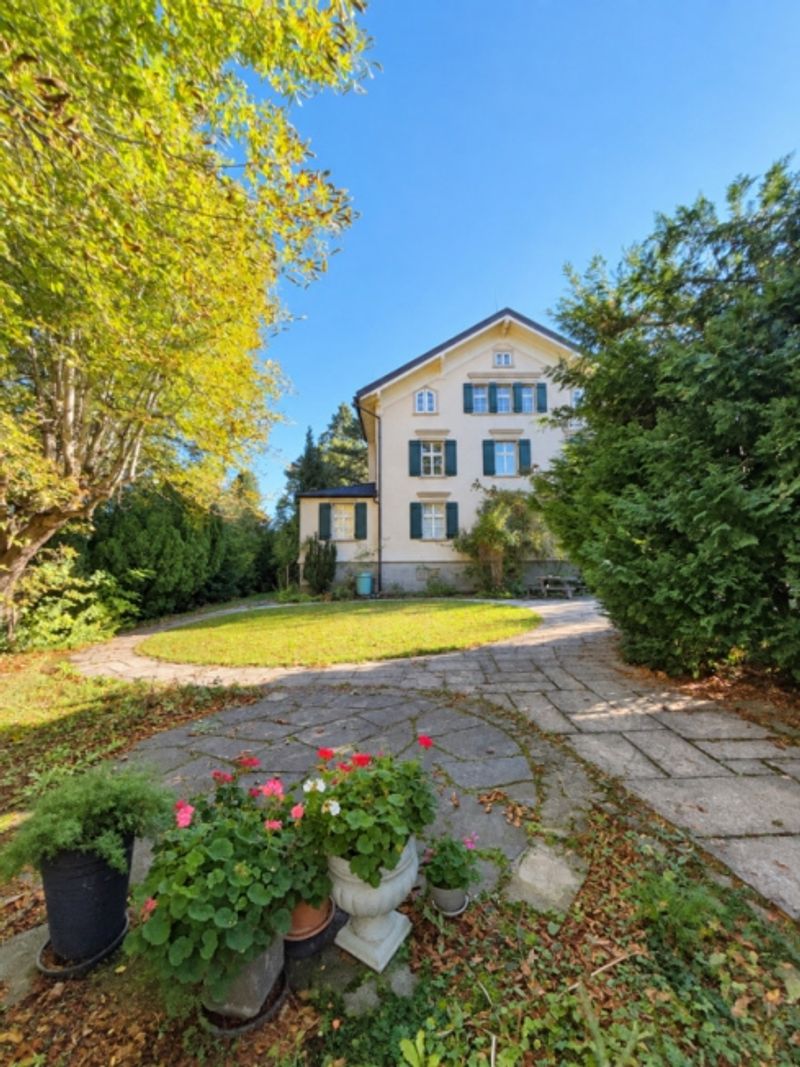 Charmante 3.5-Zimmer-Wohnung mit besonderem Charakter in Trogen - 1