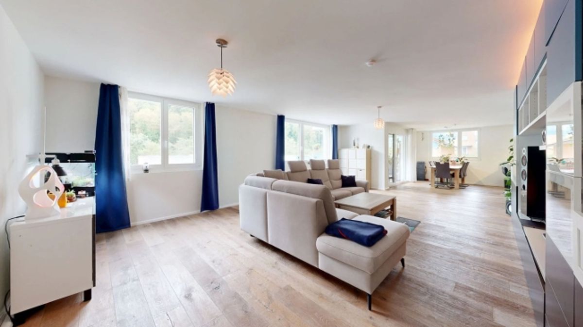 Moderne 4.5-Zimmer-Wohnung mit Balkon und zwei Einstellhallenplätzen - 6