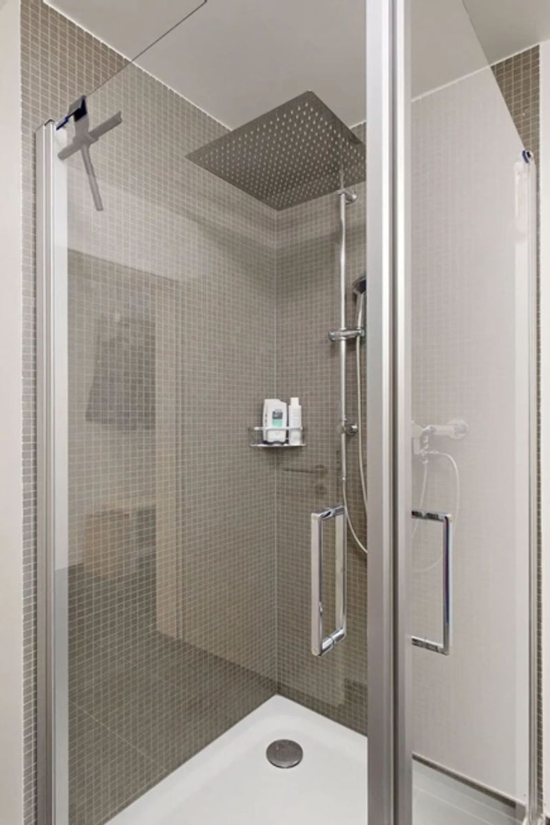 Moderne 4.5-Zimmer-Wohnung mit Balkon und zwei Einstellhallenplätzen - 11
