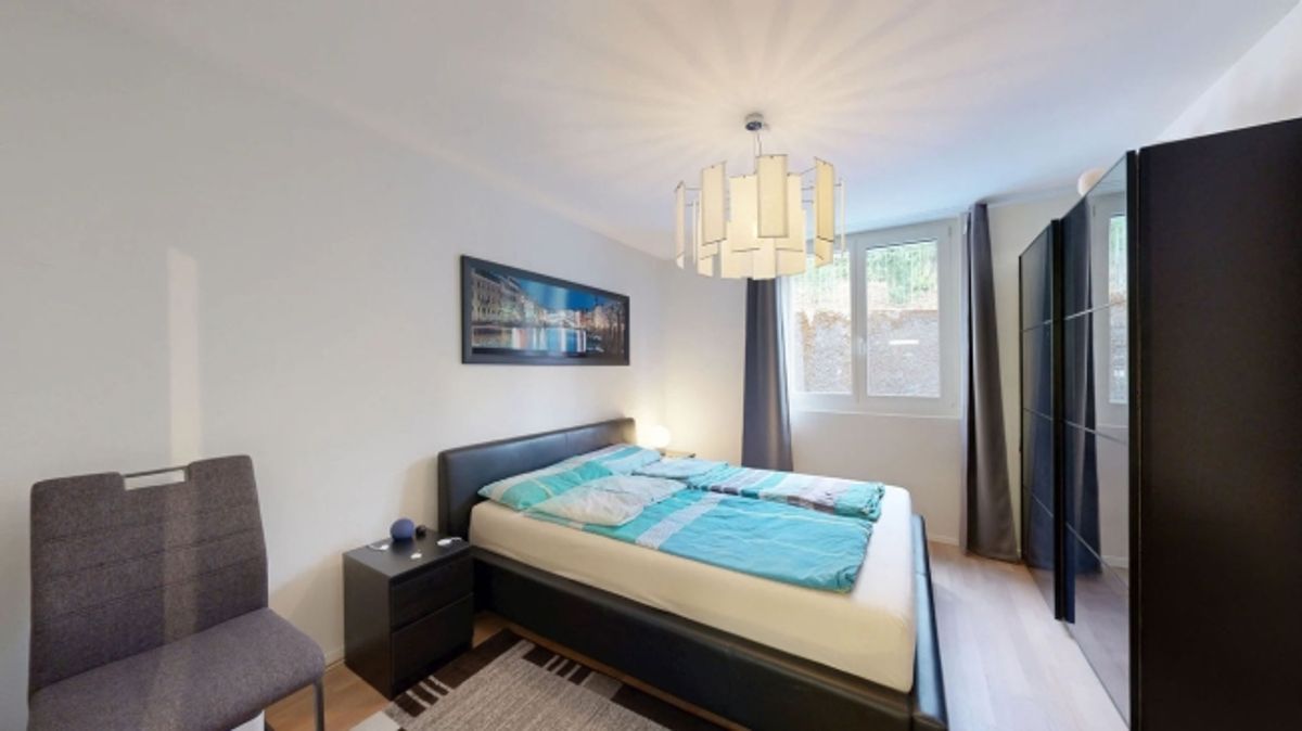 Moderne 4.5-Zimmer-Wohnung mit Balkon und zwei Einstellhallenplätzen - 12