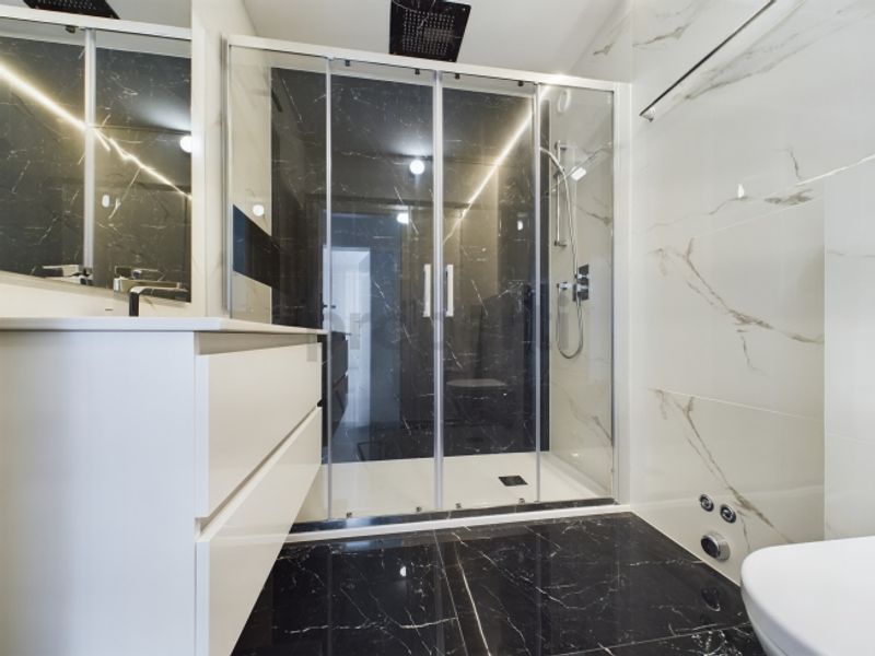 Moderne und helle 4.5-Zimmer-Wohnung in LocarnoModerno e luminoso appartamento di 4,5 locali a Locarno - 6