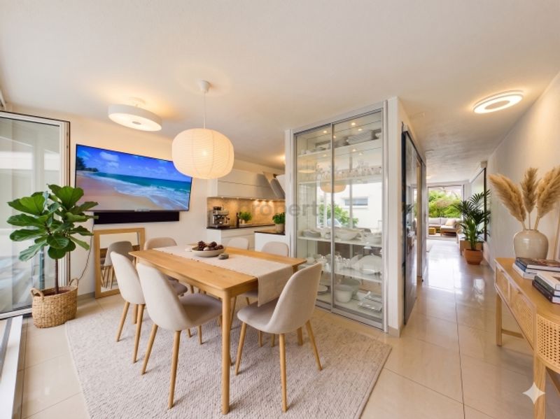Renovierte Maisonette in schönem Quartier mit 2 Parkplätzen - 2