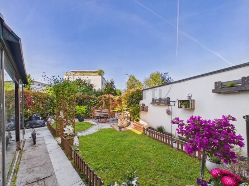 Renovierte Maisonette in schönem Quartier mit 2 Parkplätzen - 10