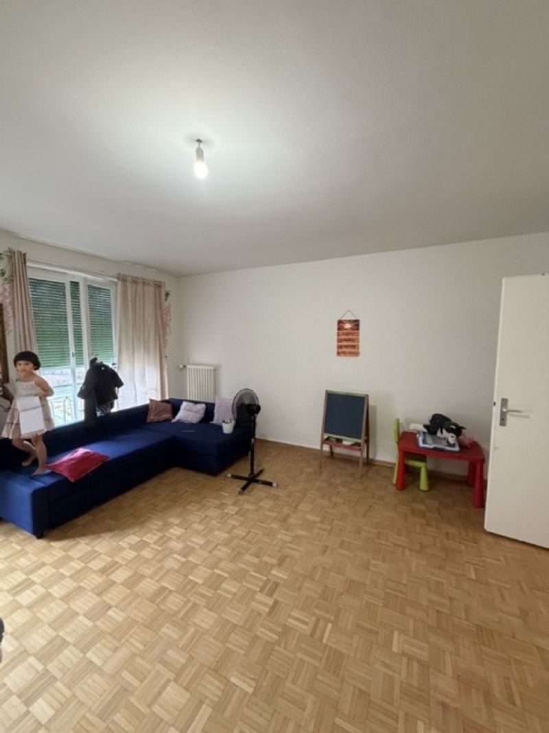 3-Zimmer-Wohnung im 2. Stock in der Nähe der Perle des Sees - 3