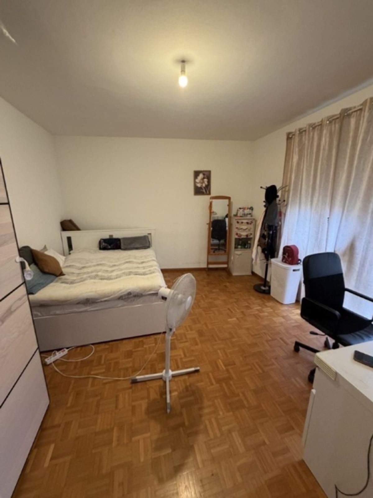 3-Zimmer-Wohnung im 2. Stock in der Nähe der Perle des Sees - 4