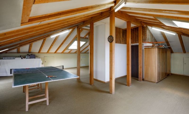 EXKLUSIVE 3.5 ZIMMER WOHNUNG MIT UNVERBAUBARER SEE- UND BERGSICHT - 10