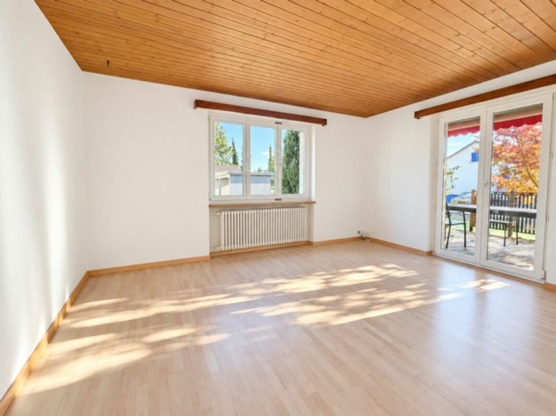 Charmantes 5.5-Zimmer Einfamilienhaus mit grossem Garten in Buchs AG - 4