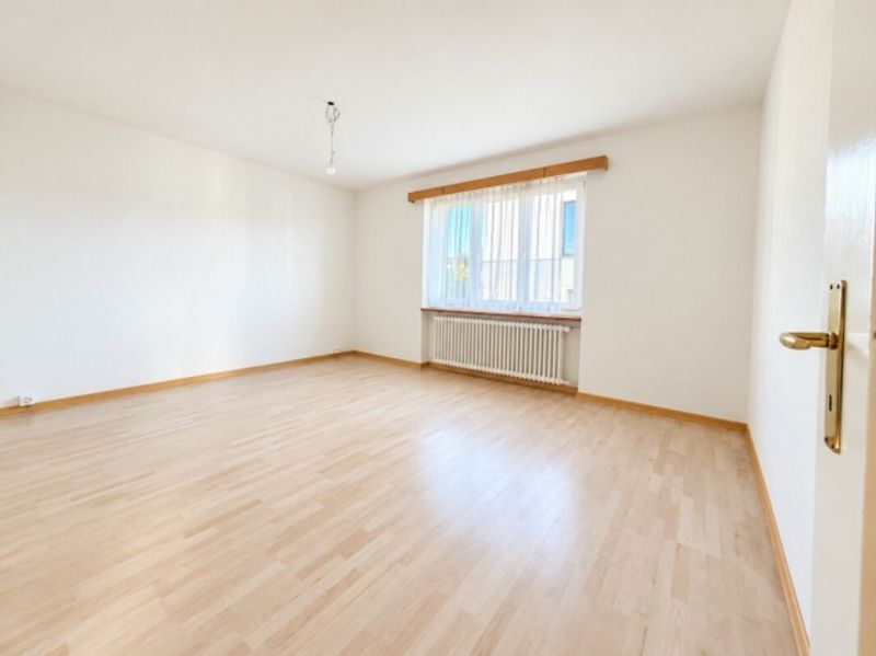 Charmantes 5.5-Zimmer Einfamilienhaus mit grossem Garten in Buchs AG - 9