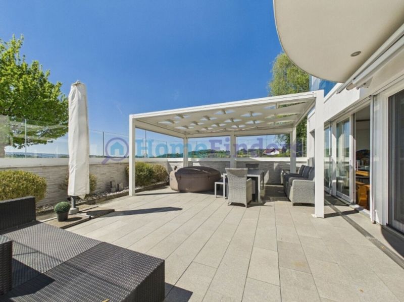 LICHTDURCHFLUTETES EINZELSTÜCK MIT SONNIGER TERRASSE! Kopie Kopie - 1