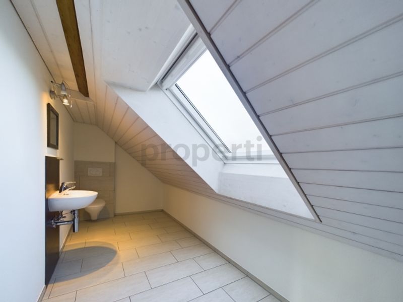 Ländlicher Charakter, grosszügiger Grundriss und gemütlicher Balkon - 7