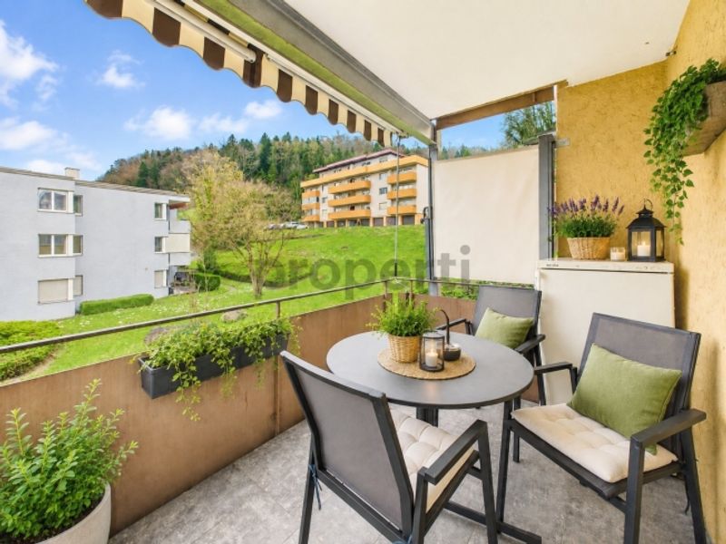 Renovierte 3.5-Zimmer-Wohnung mit Balkon und Einzelgarage in Rheineck - 10