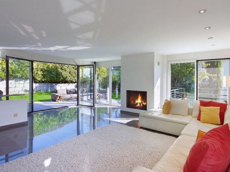 Exklusive Villa mit Hallenbad, Sauna und Garten auf dem exklusiven Wartenberg in Muttenz - 1